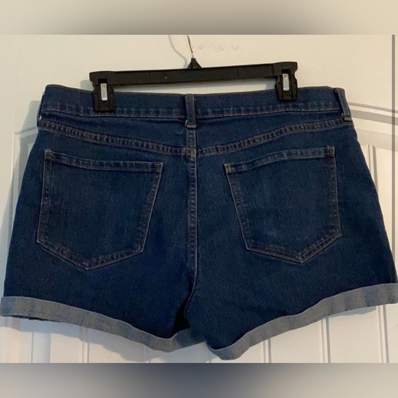 Old Navy cuffed Jean Shorts Size 12 - Picture 2 of 3